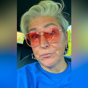 Meet your Posher, Andrea